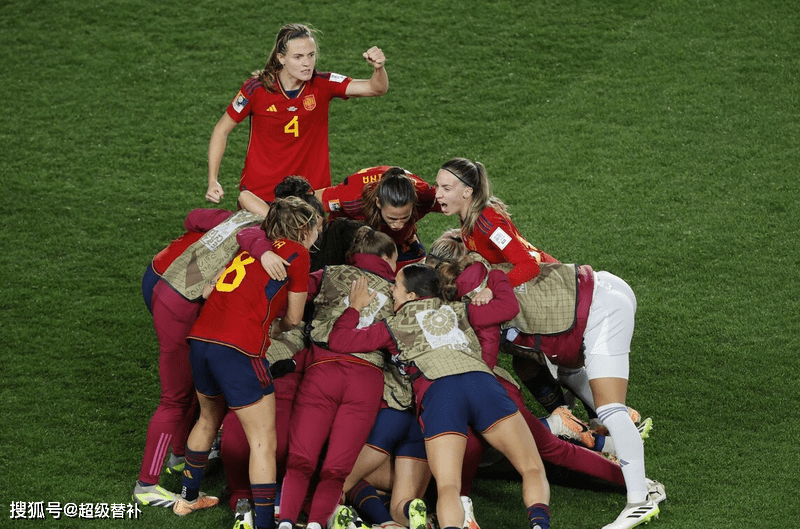 （西班牙女足联赛历届冠军）世界杯死亡半区决赛2-1！西班牙女足创历史，皇马+巴萨撑起一片天插图