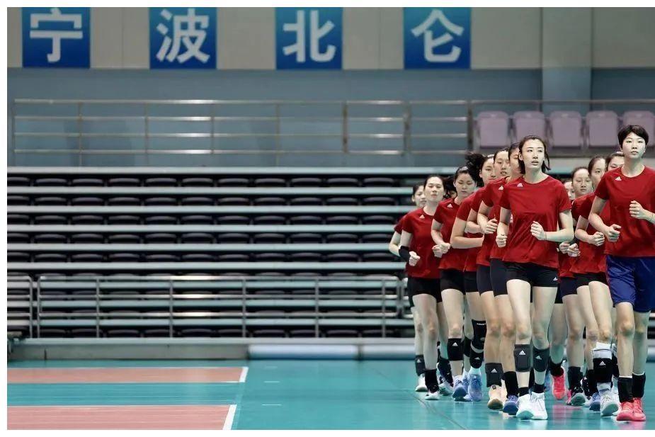 （中国女排15人大名单）中国女排16人大名单确定，备战亚运会和奥运资格赛！朱婷基本无缘插图