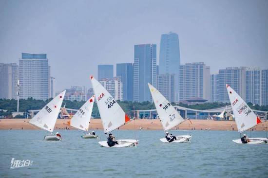 （日照）2023中国国民休闲水上运动会帆船比赛开赛（日照帆船比赛2023）插图