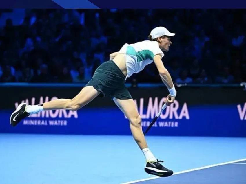 ATP总决赛：辛纳2比1击败鲁内，三战全胜力保德约科维奇晋级四强插图