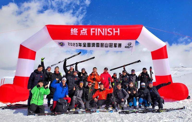 顶风冒雪 新疆滑雪登山队全力备战全国十四冬插图