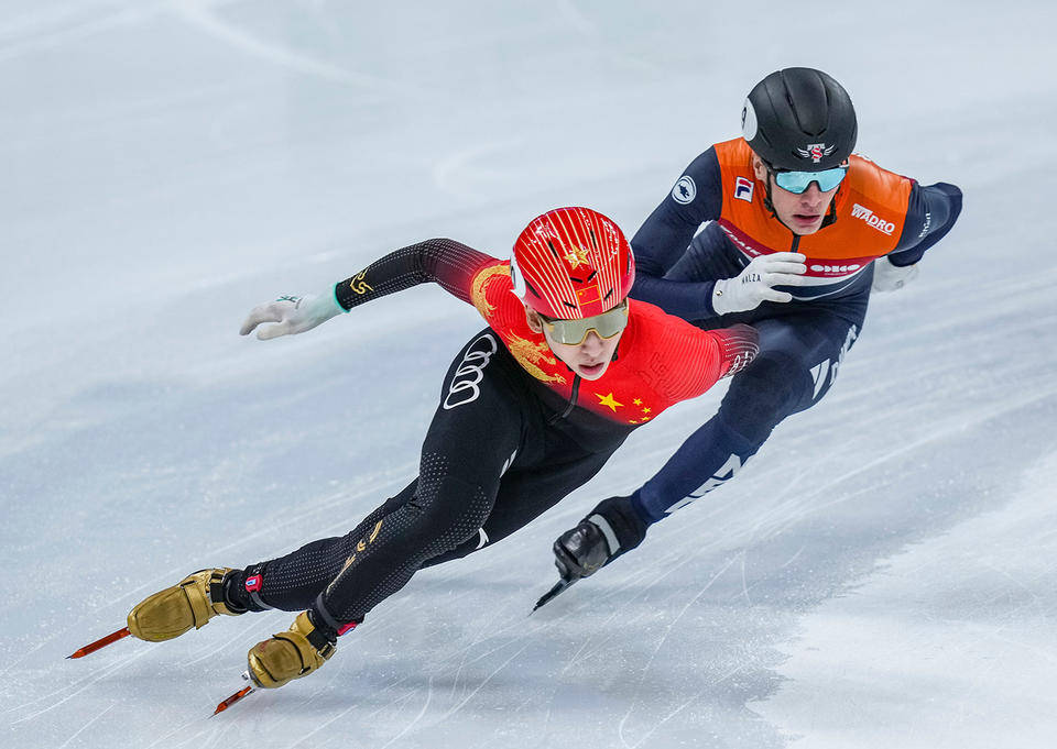 （林孝俊短道速滑世界杯）中国队选手林孝埈退出短道速滑世界杯首尔站比赛插图
