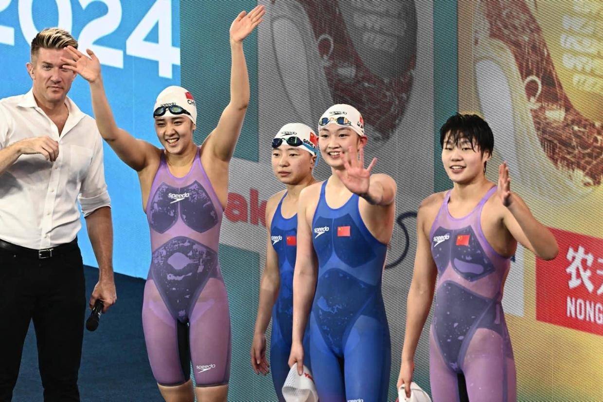 （游泳选手李冰洁）恭喜！李冰洁夺冠成就大满贯，中国14岁游泳世界冠军横空出世插图